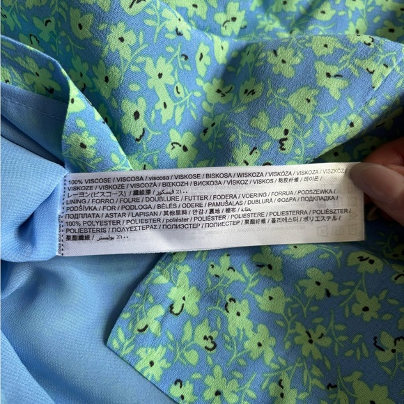 🆕 Mango Blue and Green Floral Mini Skirt Size L - Picture 5 of 7